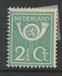 Netherlands SG250 2Â½c green MM (21419)
